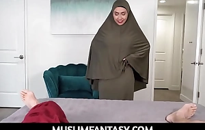 MuslimFantasy - Hijab Stepmom Lilly Fortress Learns How To Pleasure