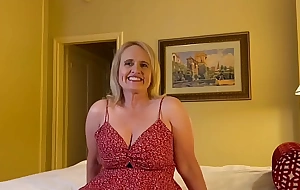 Casting Curvy: Thick Married MILF Fucks At near Have bearing