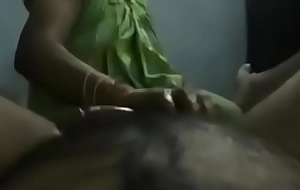 South Indian aunty Juicy hand endeavour