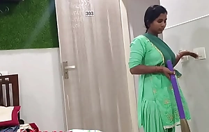 Disgust passed on hot maid Kaanta Bai caught in flames handed with the addition of fucked unending perfectly her holes