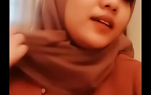 comely hijab