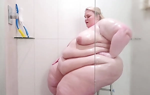Ssbbw Showering Her Folds And Curves
